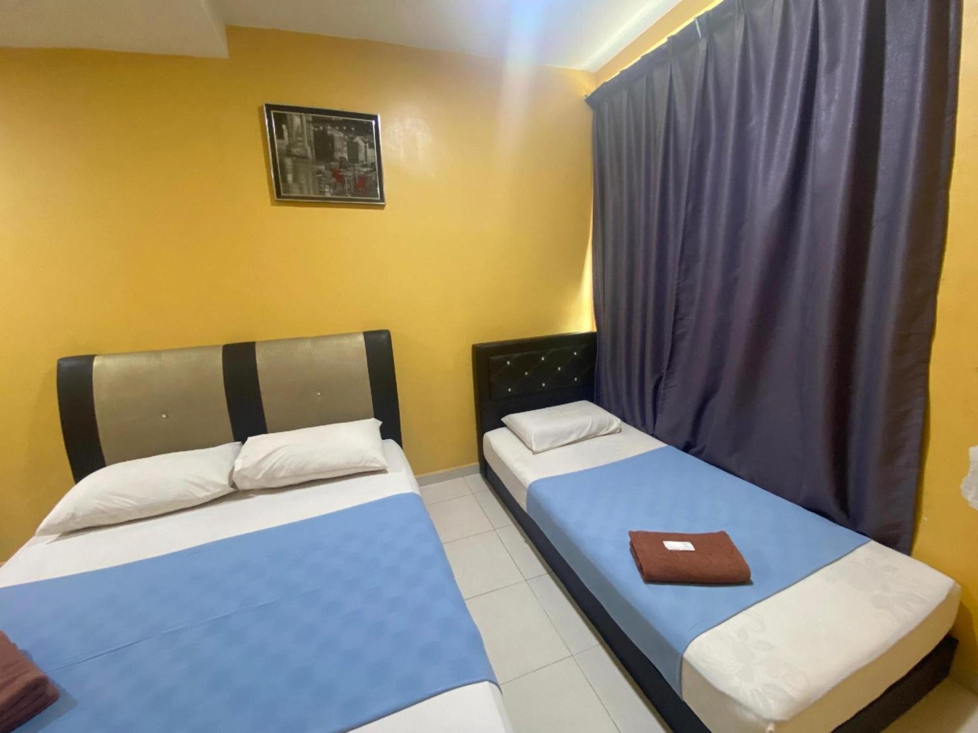 Oyo 91065 Hotel De Anjung Muadzam Shah Exteriör bild