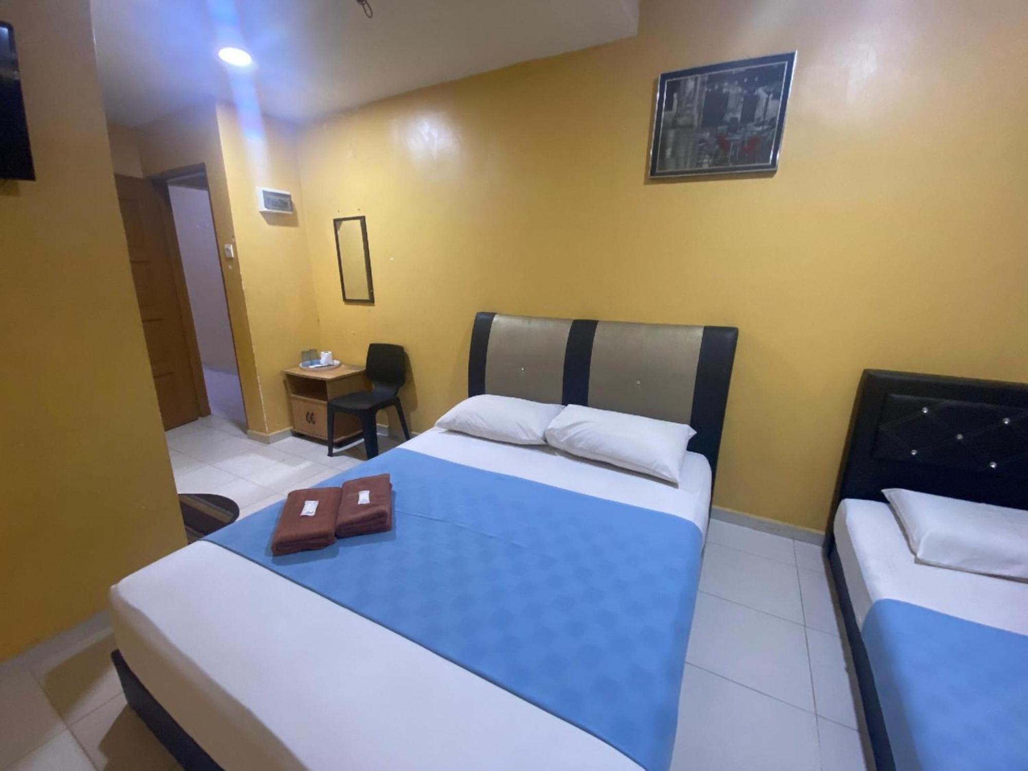 Oyo 91065 Hotel De Anjung Muadzam Shah Exteriör bild